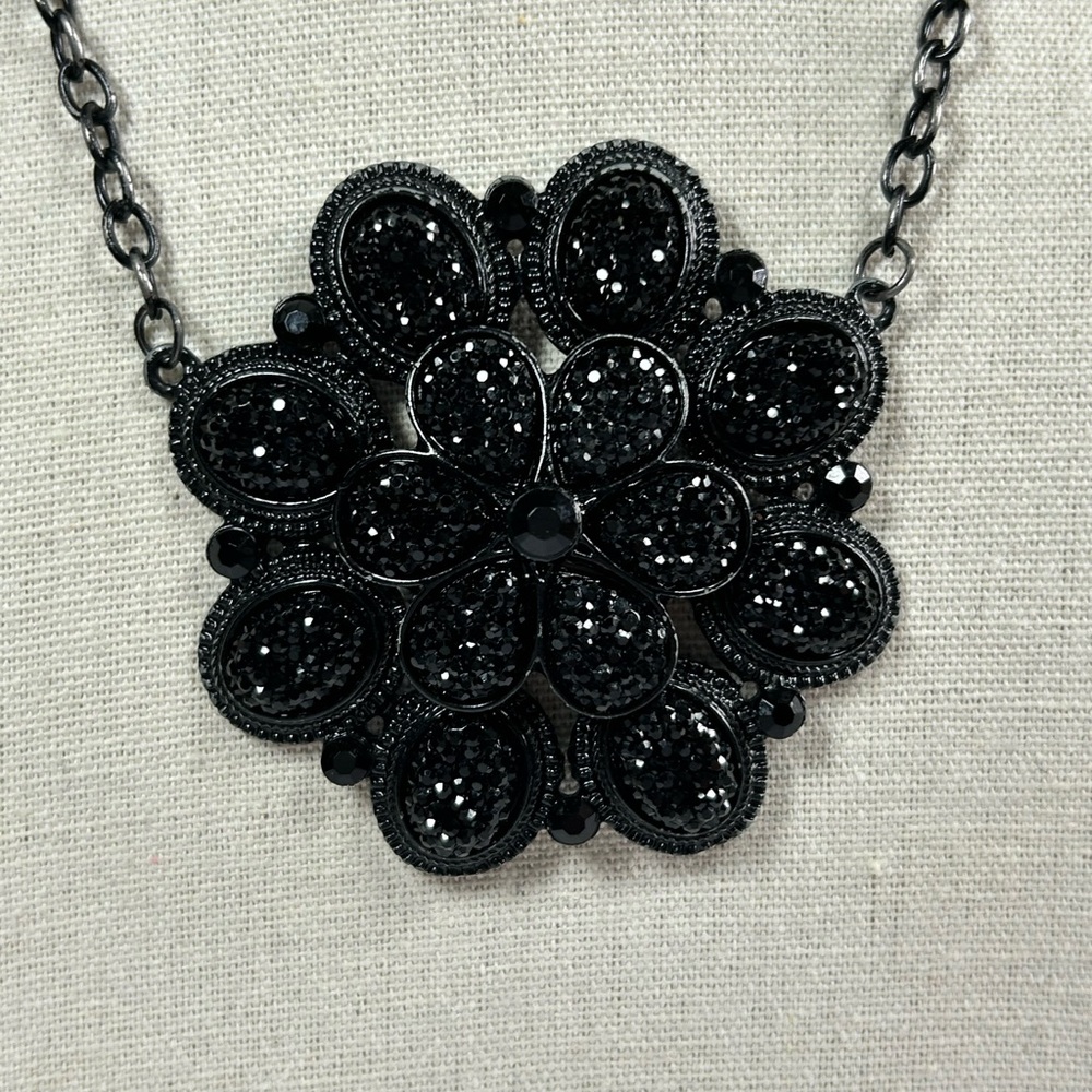 Large Black Flower Crystal Choker Goth Rhinestone Vintage Pendant Necklace